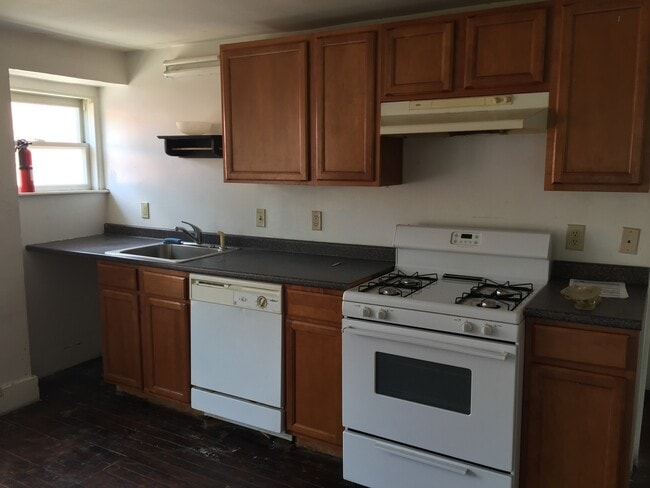 Photo - 120 Main St.