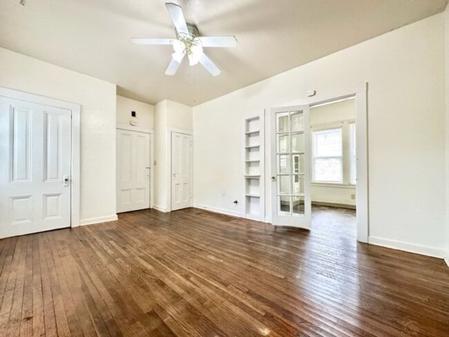 Photo - 644 W 4th St Unidad 327 Ivy