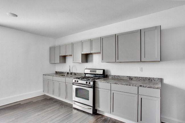 Photo - 2212 W Fayette St