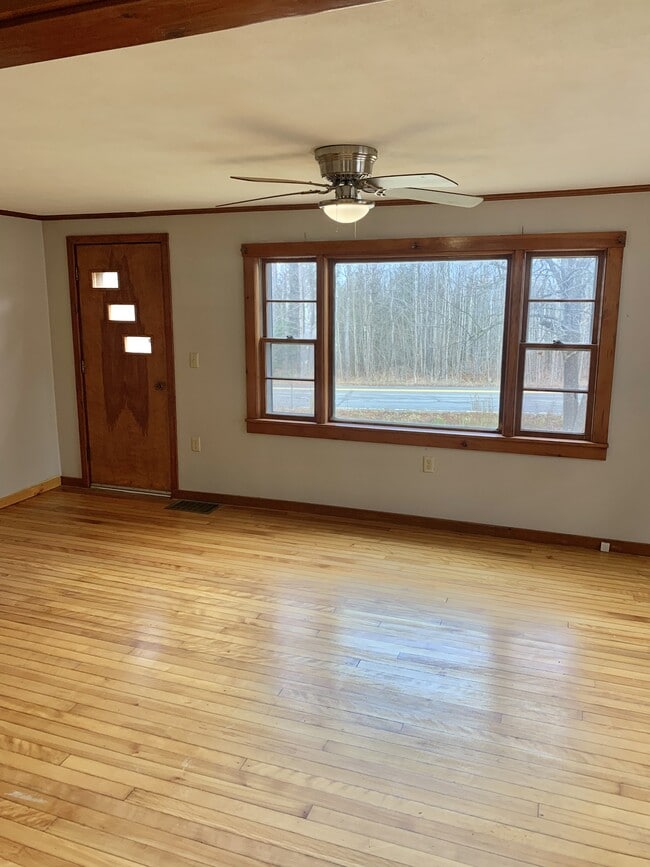 Photo - 1984 Pushaw Rd