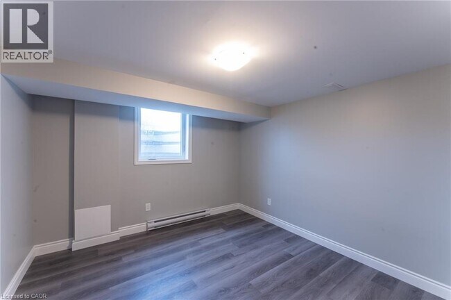 Photo - 244 Upper Paradise Rd Unité Lower