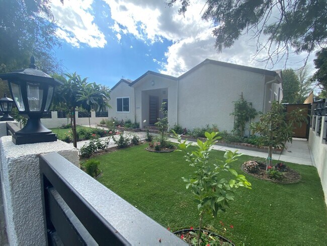 Photo - 6539 Coldwater Canyon Ave