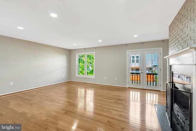 Building Photo - 8478 Battle Ct