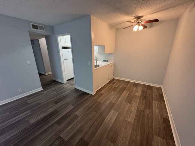 Photo - 1005 Hickory Hill Ln Unit C102