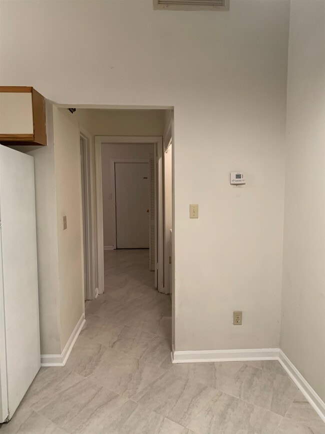 Photo - 2299 Sandpiper St