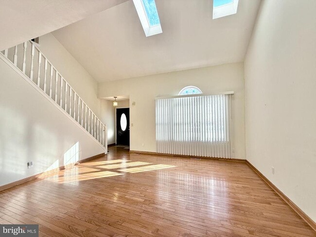 Building Photo - 354 Briar Dr