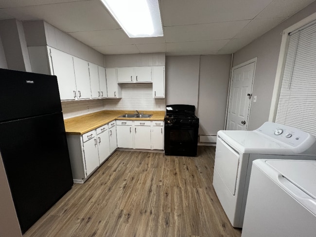 Photo - 64 N Sherman St Apartamento Unidad Front