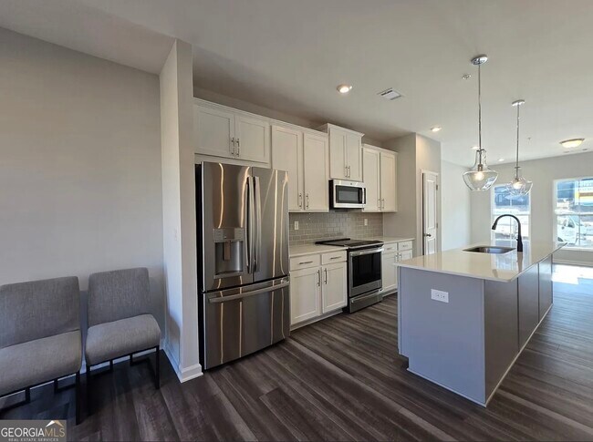 Photo - 341 Skylar Ct SE