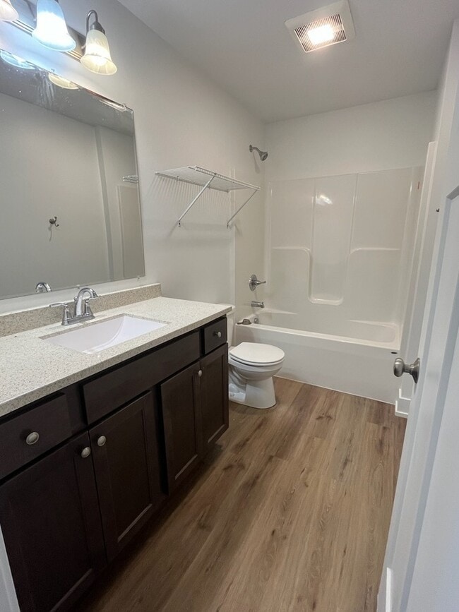 Photo - 3212 Babylon Rd