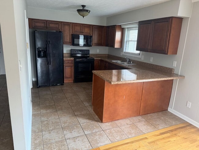 217 Scott Ln
