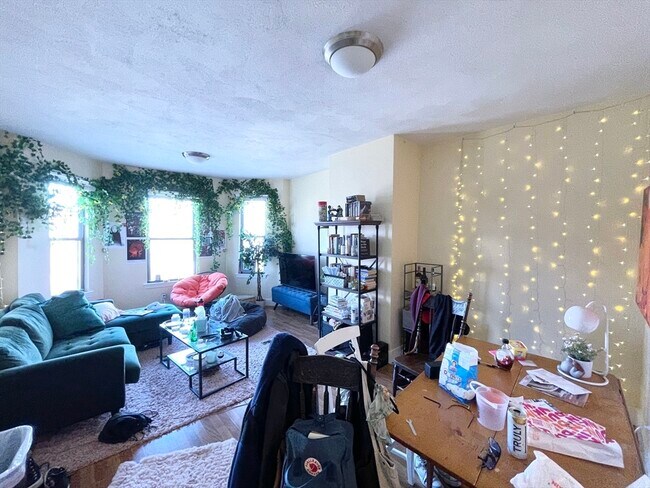 Photo - 1578 Tremont St Unidad 3