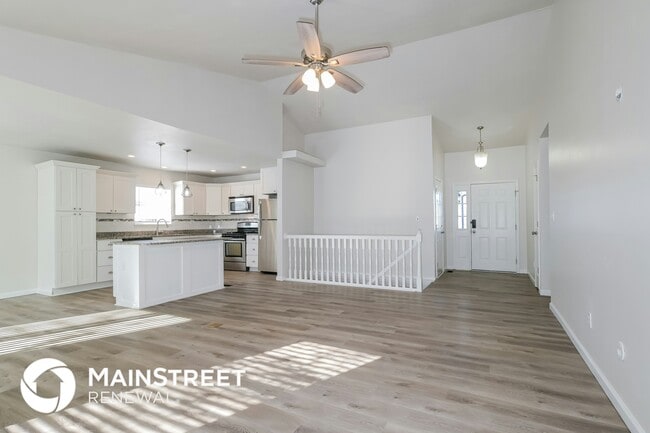 Photo - 503 W Northview Ct