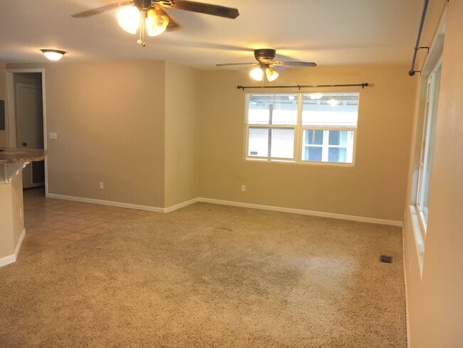 Photo - 634 S Tower St