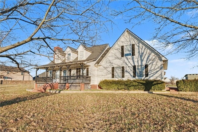 Photo - 1092 N Main St