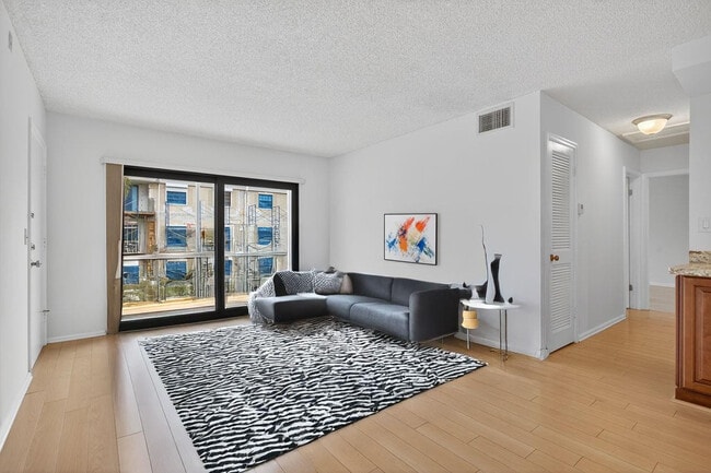 Photo - 130 Cypress Club Dr Unidad 307