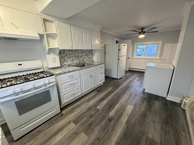 Photo - 127 Portland St Unidad 2