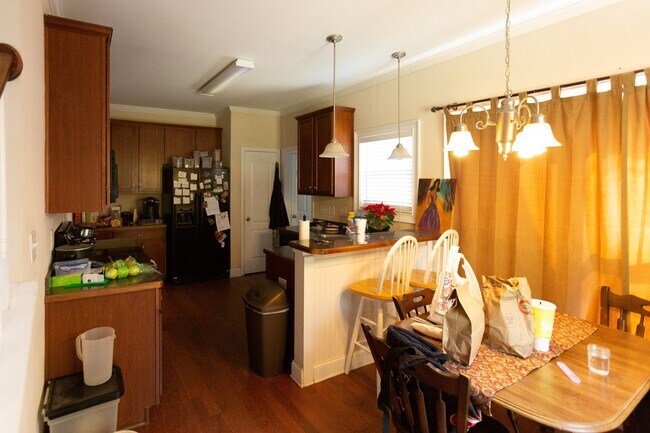 Photo - Single family home on west side of Athens!