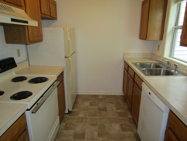 Photo - 52 Hilldale Dr