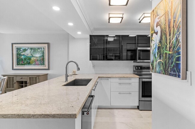 Photo - 14 Royal Palm Way Unidad 5010