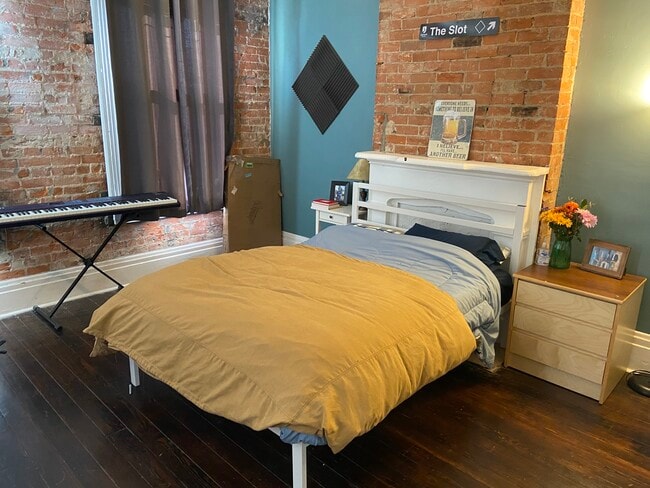 Photo - 256 Warner St