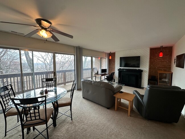 Photo - 5821 Oakwood Dr Unit F