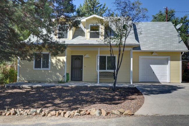 Building Photo - 219 S Penn Ave Unit A Rental