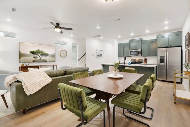 Photo - 738 N 5th St Unidad ID1359770P