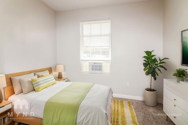 Photo - 1914 Roslyn St