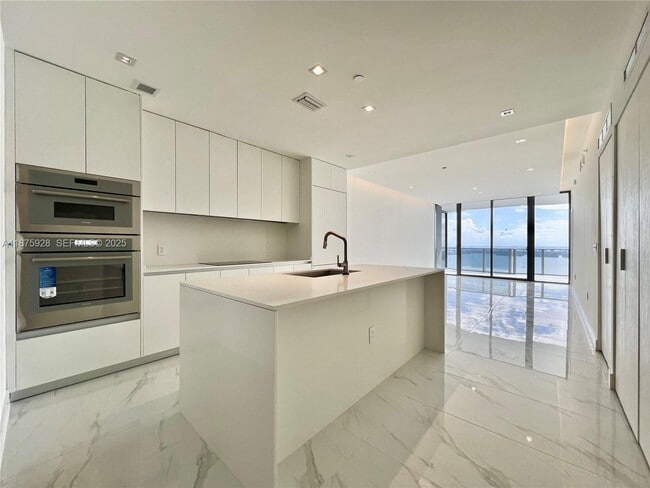 Photo - 700 NE 24th St Unit 4602-S