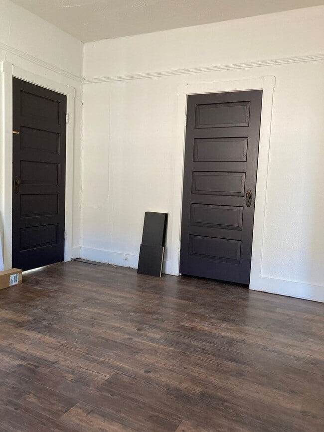 Photo - COLLEGE PRE-LEASING