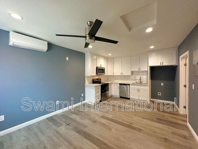 Photo - 1716-1718 1/2 W. 49th St. Unit 1718 2/3