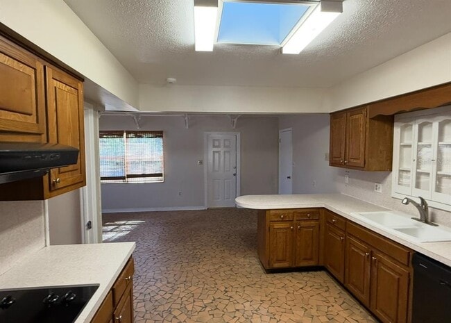 Photo - 914 Homewood Dr