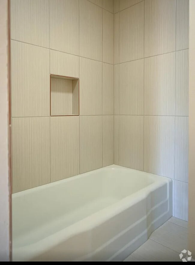 Building Photo - 7106 Shoshone Rd NE Rental