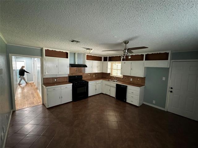 Photo - 5000 Jerri Ln