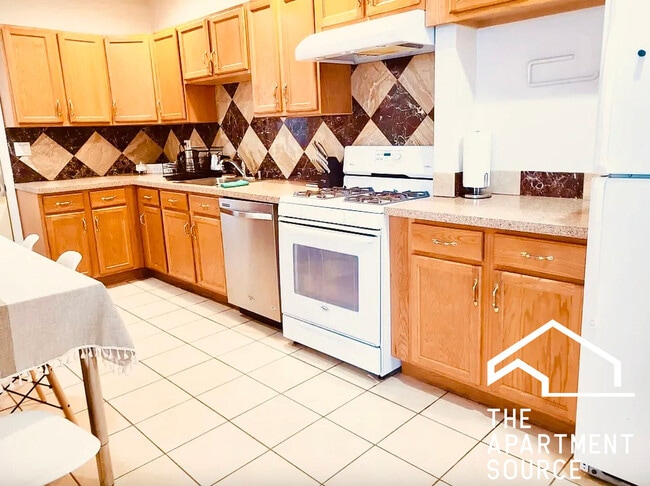 Building Photo - 2839 W Nelson St Unit 2