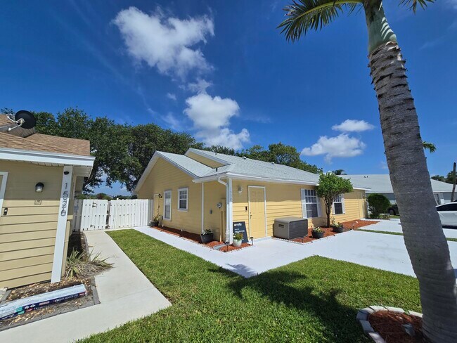 Photo - 1530 Royal Forest Ct