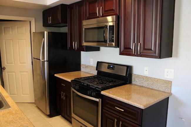 Photo - $2,900 - 2 Bed 2 Bath Condo in Oceanside Near Beach! Unidad 29