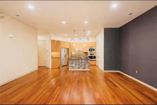 Photo - 1207 Beaconsfield Lane