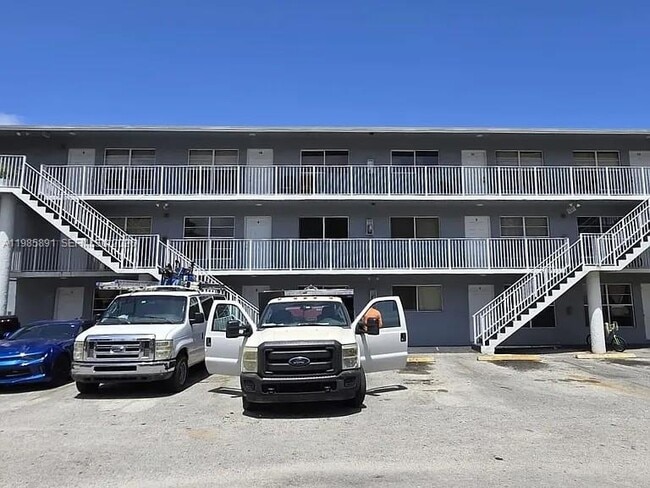 Photo - 208 Avondale Dr Unit 11