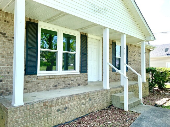 Photo - 236 Moncrest Dr