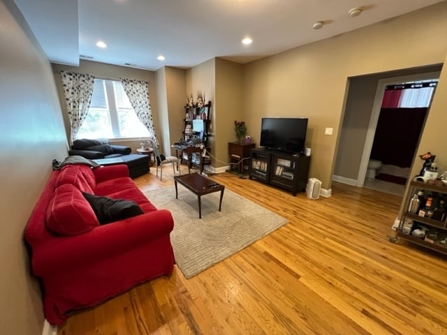 4855 N Springfield Ave Unit 2