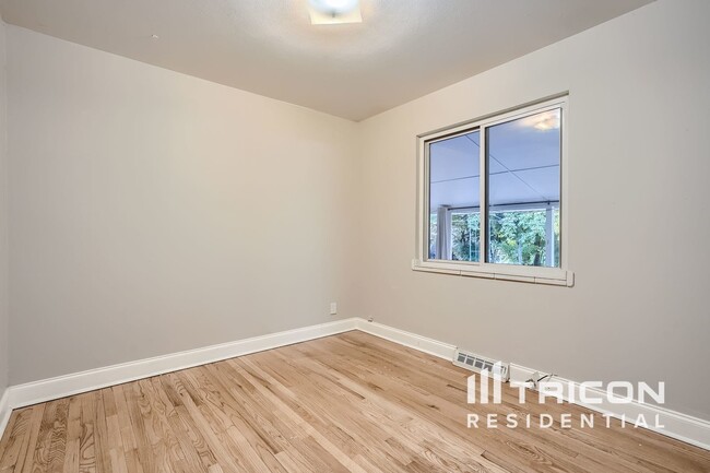 Photo - 1265 S Fenton St