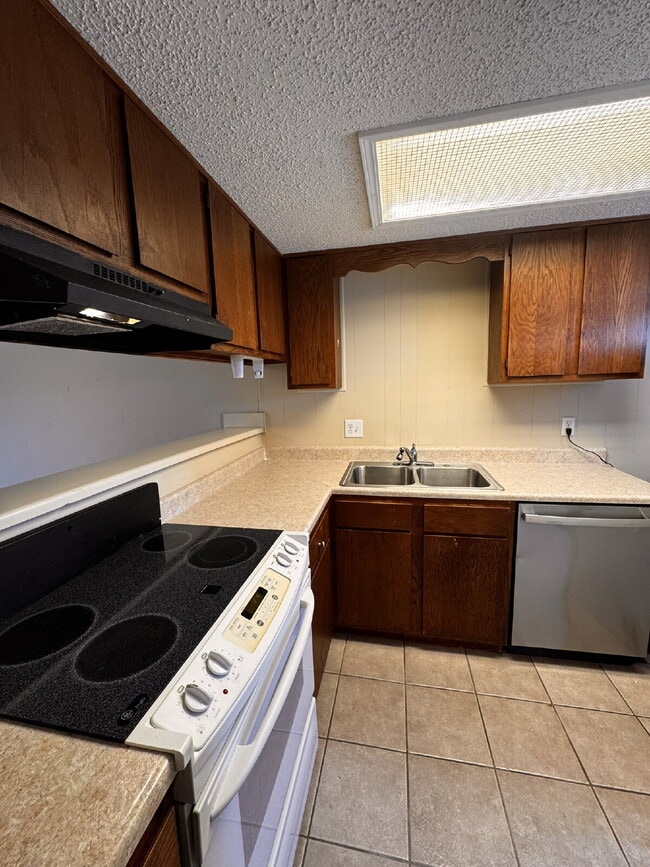 Photo - 1820 S 13th Pl