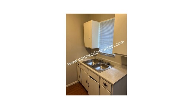 Photo - 2 Bed  1 Bath Duplex