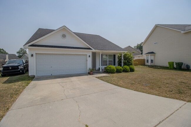 Photo - Spacious 3BR in Myers Creek – Fenced Yard, Workshop w/ Electricity & Bright Open Living!