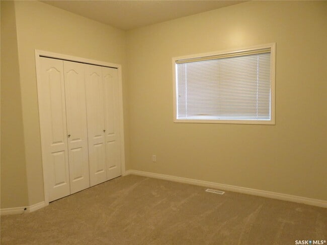 Photo - 3810-3810 Dewdney Ave E