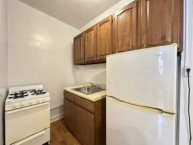 Photo - 2844 N Burling St Unit 303