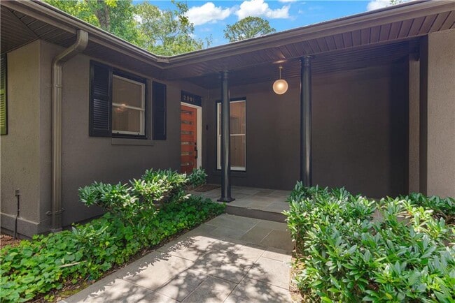 Photo - 2901 N Hills Dr NE