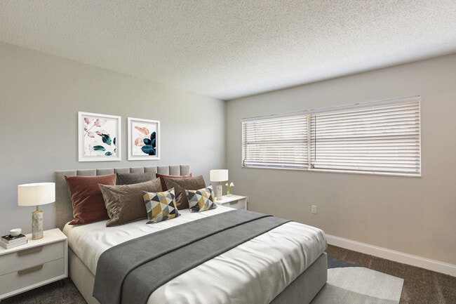Imperial Palms Apartments