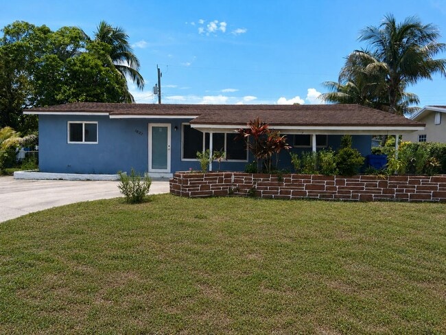 Photo - 1837 Gardenia Rd